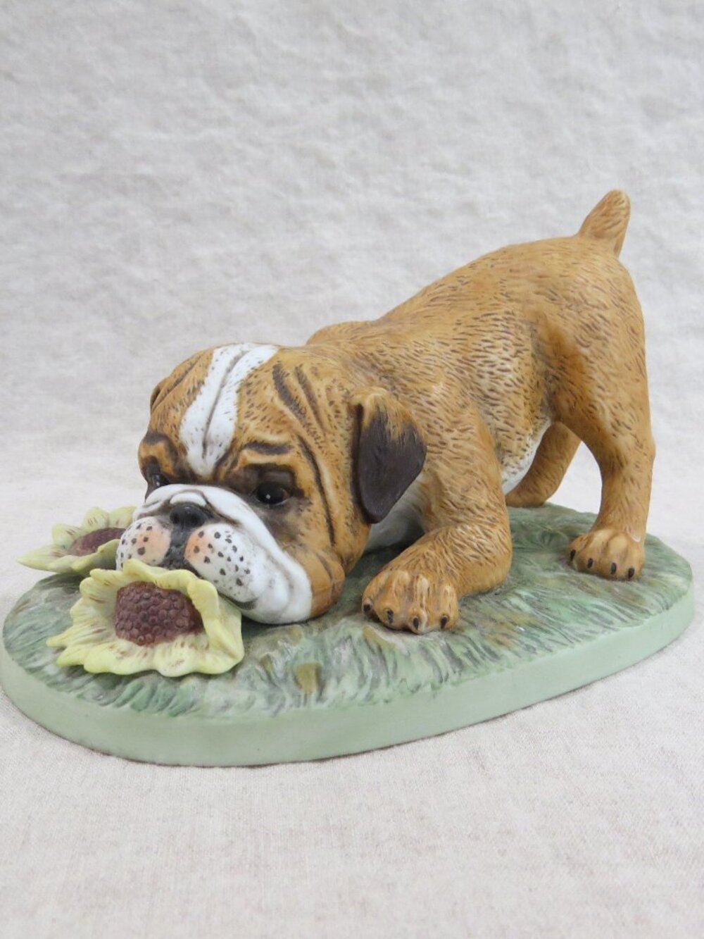 Vintage Homco Porcelain Playful English Bulldog Figurine 1985